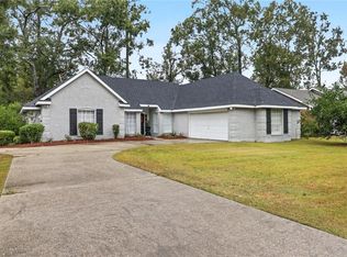 2010 Red Oak Ln, Mandeville, LA 70448