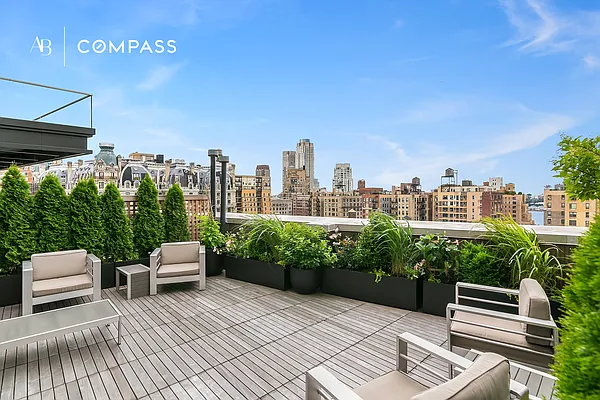 Sold by Compass | media 18