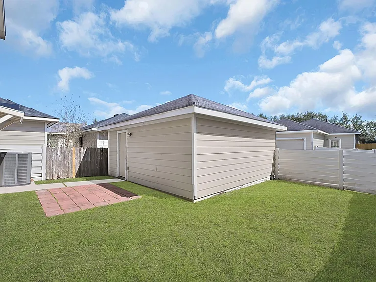 1783 Nichole Woods Dr — Photo 25