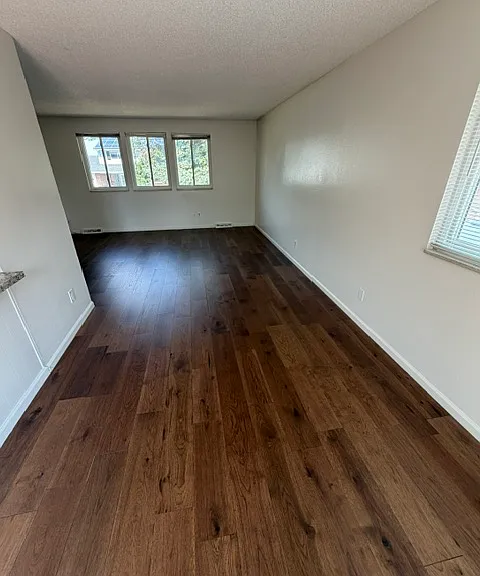13786 Omega Cir — Photo 1