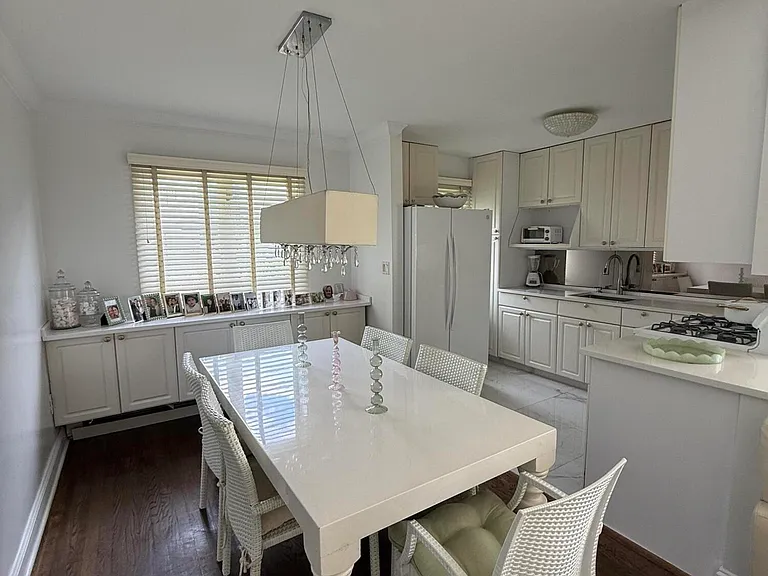 35 Sternberger Ave #A — Photo 7
