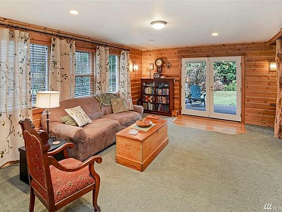 4th image of 2804 NE Lost Forest Ln