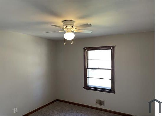 4th image of 1359 Oakview Cir