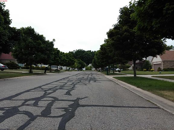 4th image of 4393 Woodstream Dr