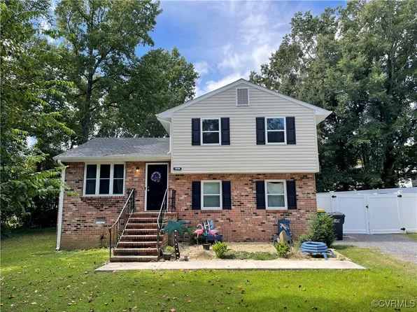 1908 Stewart Ave, Hopewell, VA 23860