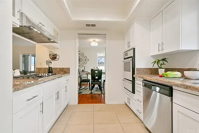 1054 Rolling Hills Dr — Photo 6