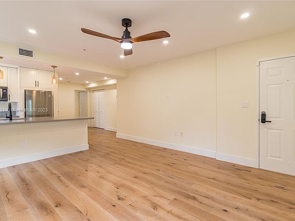 5th image of 4721 NW 7th St #777