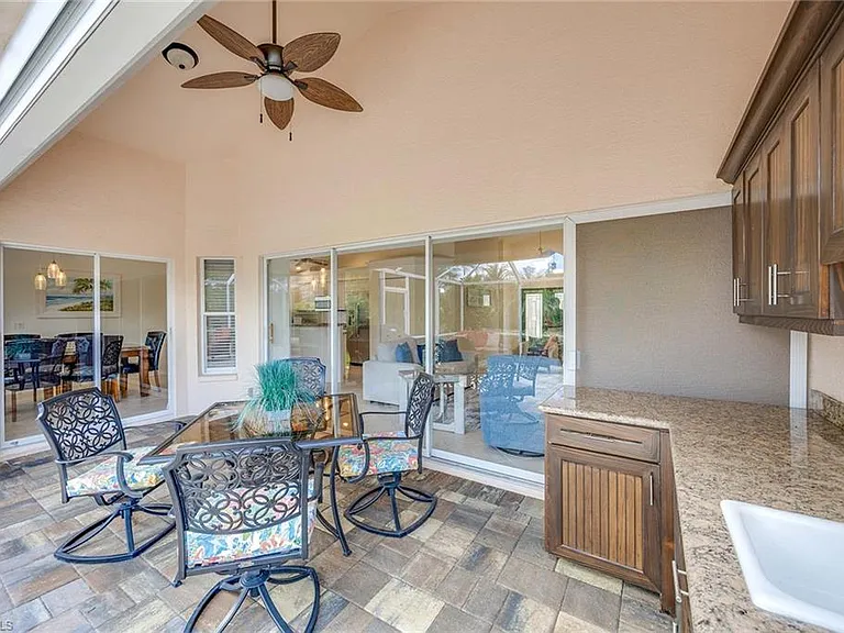 8468 Indian Wells Way — Photo 32