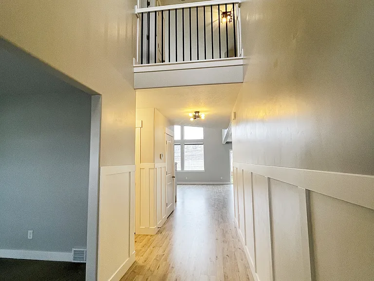 1638 W Quailhill Rd — Photo 10