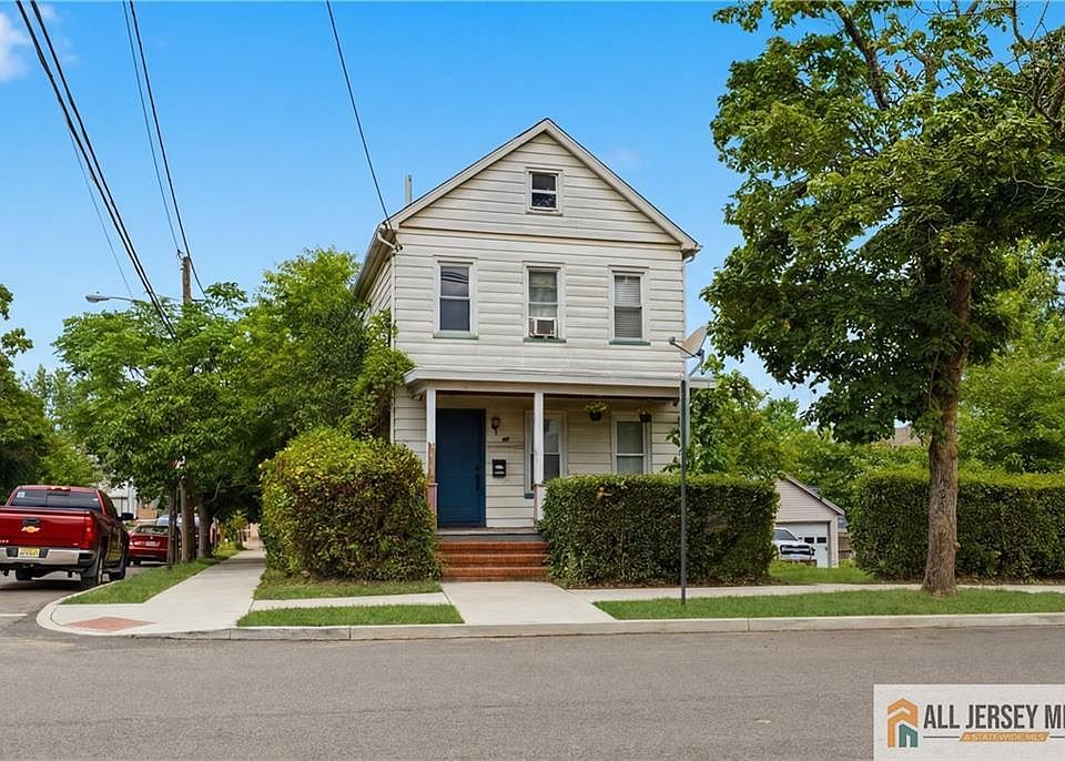 1st image of 131 Jones Ave