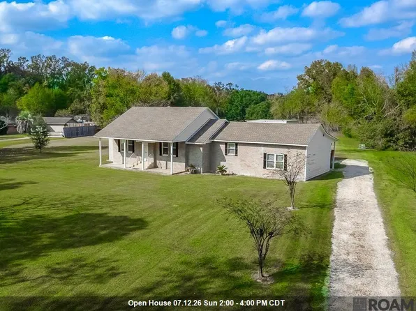 39076 David Dr, Prairieville, LA 70769