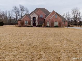 350 Polo Dr, Fayetteville, AR 72703