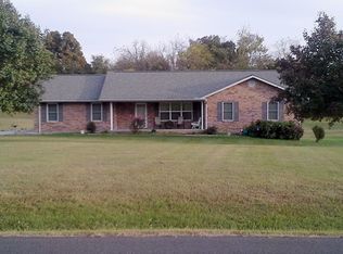 1227 Gaby Hills Dr, Dandridge, TN 37725