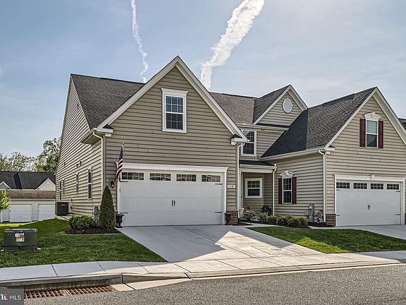 2nd image of 1307 Pendant Ln
