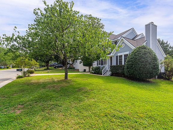 3rd image of 305 Mint Hill Dr