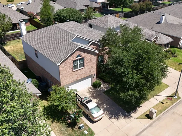 3833 Cedar Falls Dr, Fort Worth, TX 76244