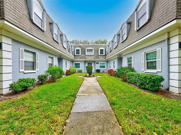 1717 Belleair Forest Dr APT B, Belleair, FL 33756