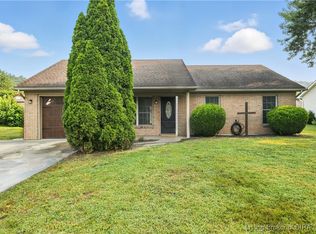 111 Vine Ct, Borden, IN 47106