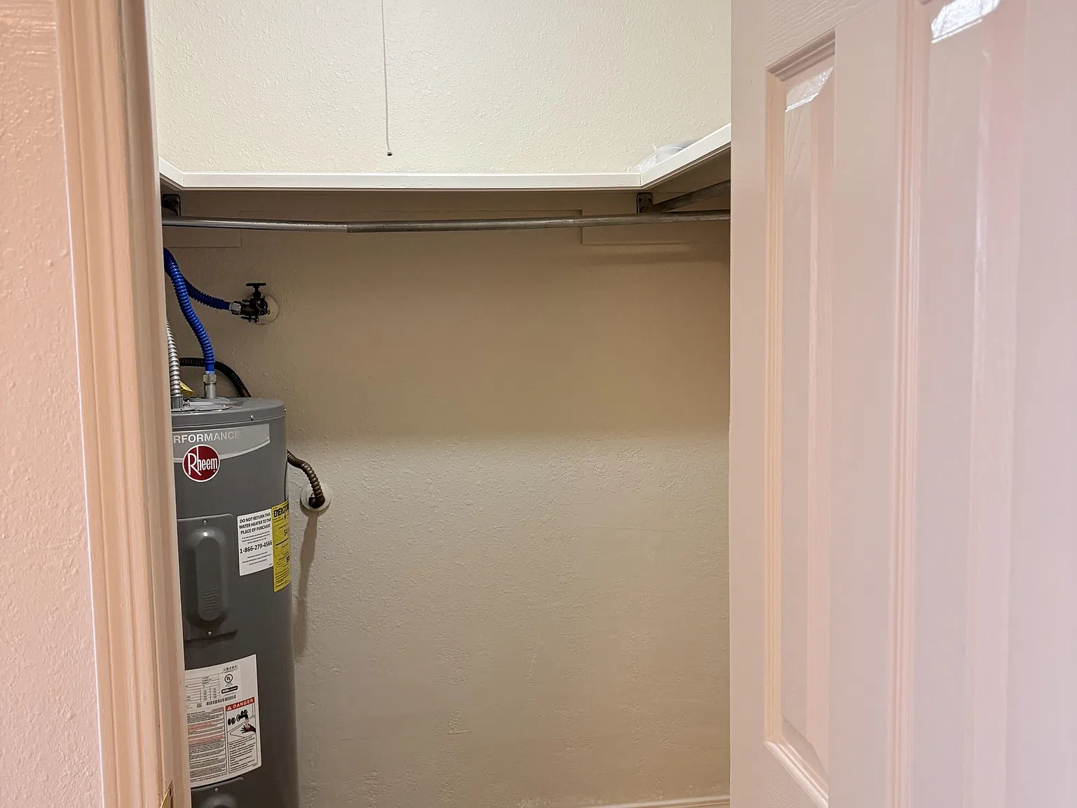 532 N Burk St - # D — Photo 4