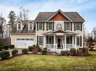 104 Yarrow Ln, Candler, NC 28715