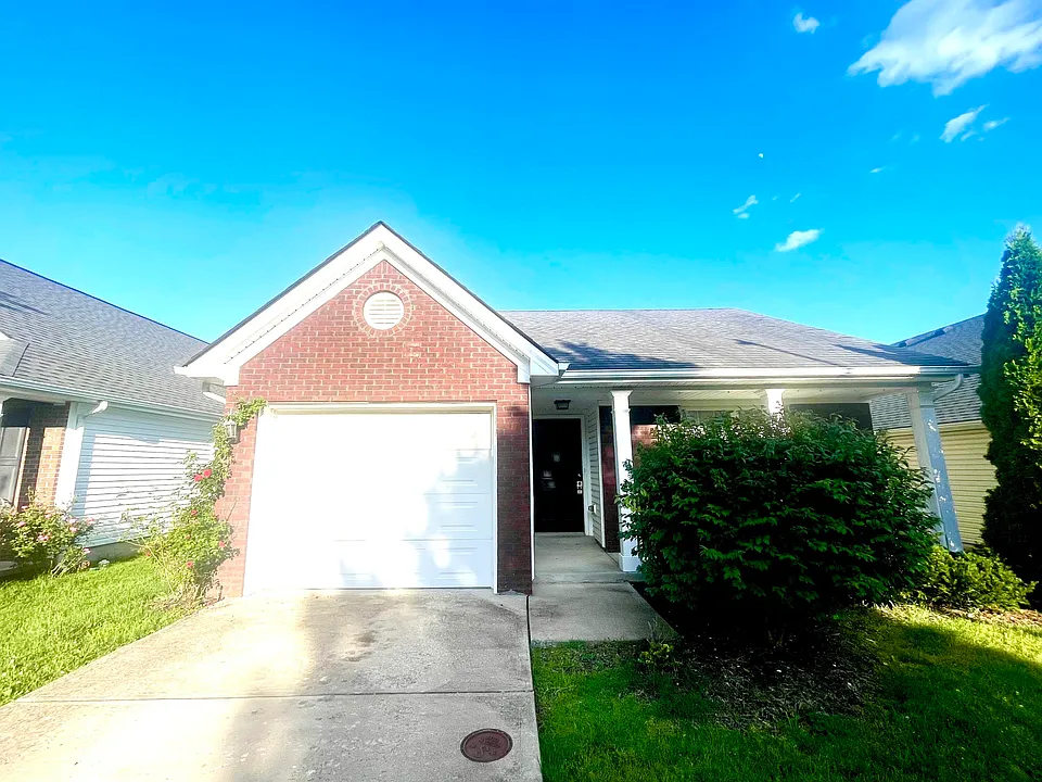 997 Sugarbush Trl