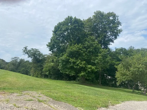 1st St, Philo, OH 43771