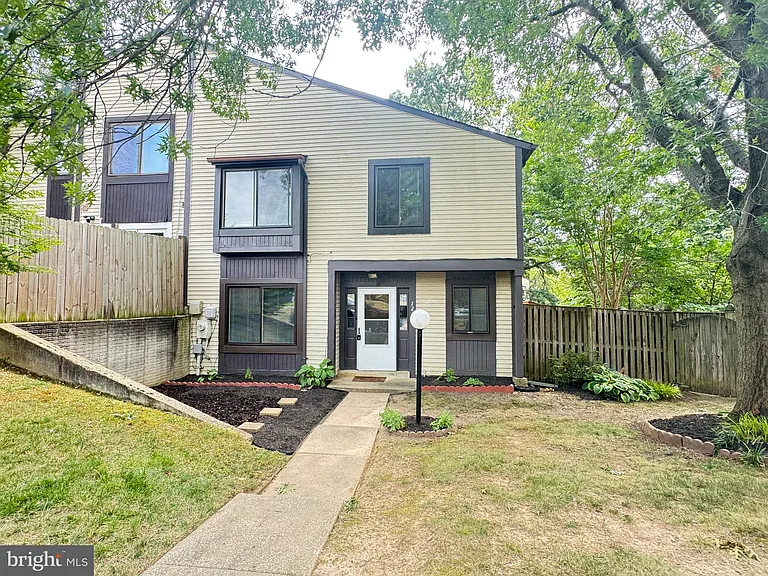 7233 Mill Creek Ct — Photo 2