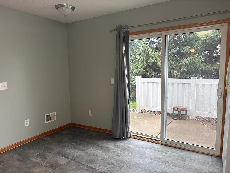 7102 139th Ave NW — Photo 8
