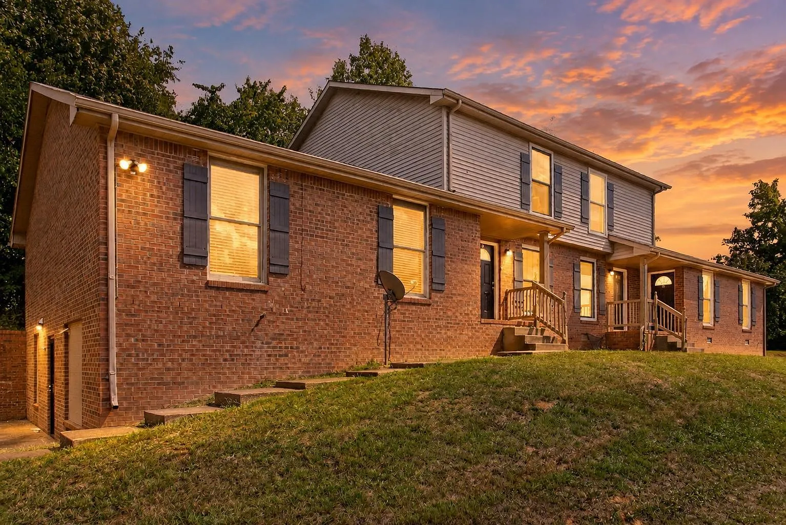 2 bed, 1.0 bath, 950 sqft, $1,200 — Photo 1