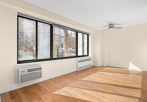 3rd image of 382 Central Park W APT 1U