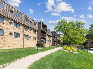 999 41st Ave NE APT 212, Columbia Heights, MN 55421