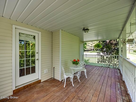 3rd image of 313 Finch Ct