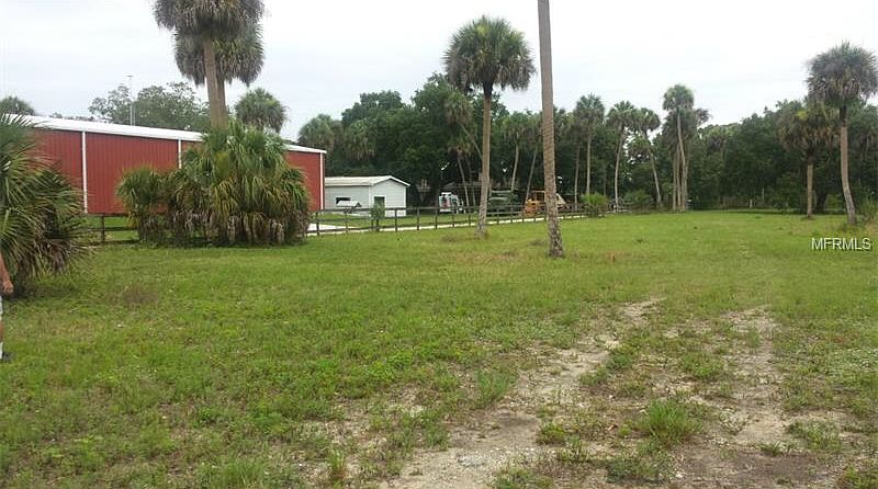 1st image of 2470 Lake Dr