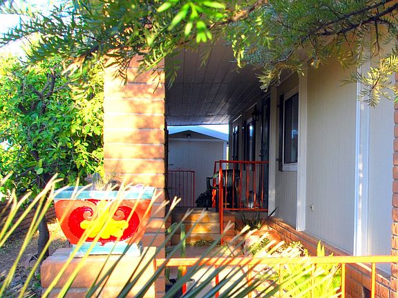 6172 South Entrance