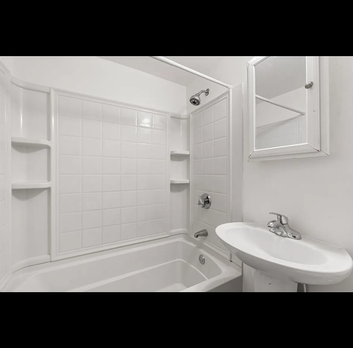 2 bed, 600 sqft, $2,000 — Photo 1