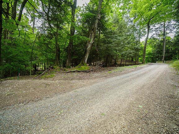 4th image of 26 & 27 Beech Knolls Trl