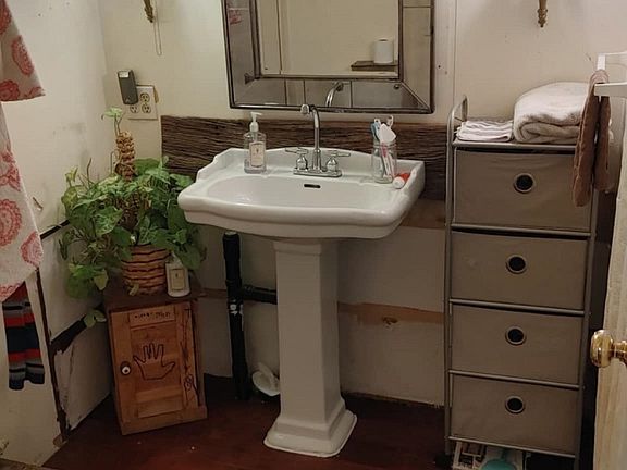 3rd image of 831 Ripley Rte E #1