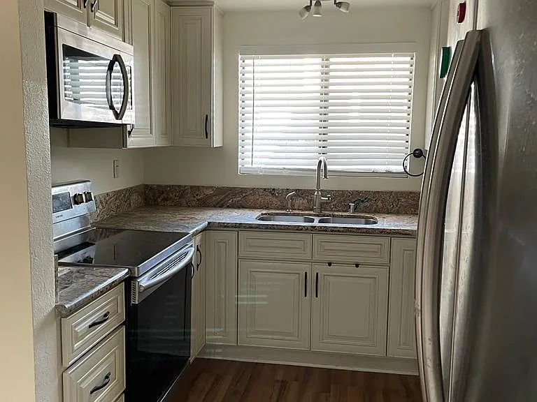 602 Lassen Ln #198 — Photo 13