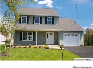 20 Straghan St, Cliffwood, NJ 07721