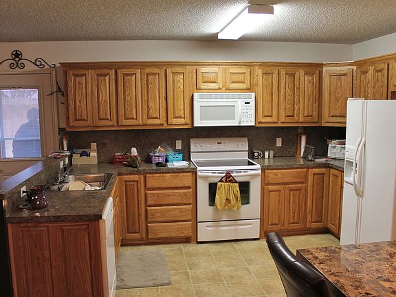 3rd image of 1517 City View Dr