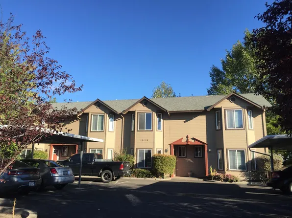 1515 Hollyhock Dr, Medford, OR 97504