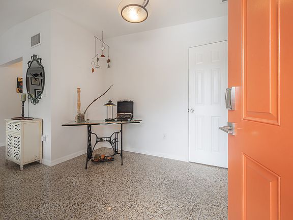 3rd image of 6002 N 16th St