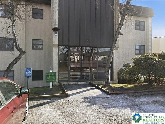 5th image of 130 Foxfire Dr APT 306