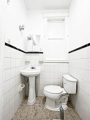4th image of 238 E 32nd St #2