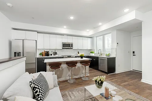 608 S American St #1 Photo 1