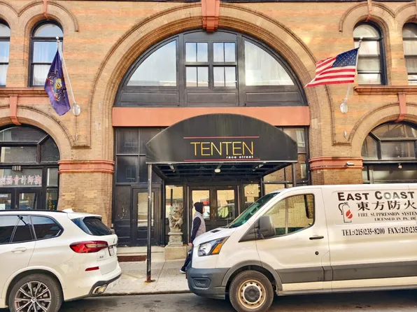 1010 Race St APT 8I, Philadelphia, PA 19107