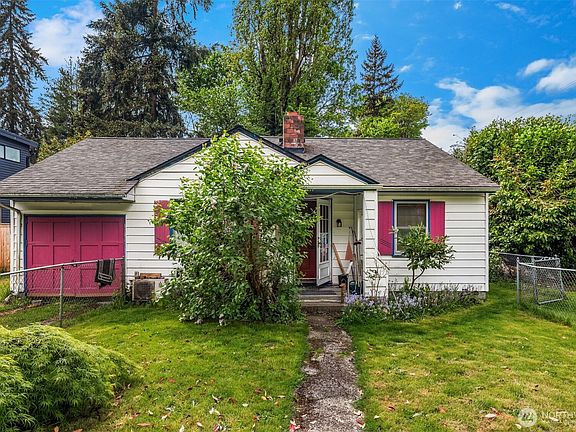 4th image of 8315 Ravenna Avenue NE
