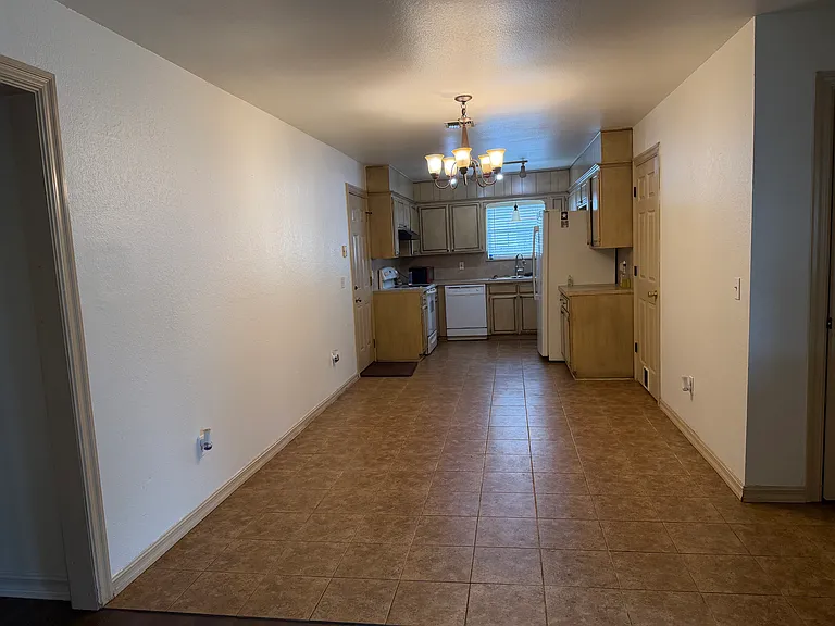 8808 NE 13th St — Photo 15