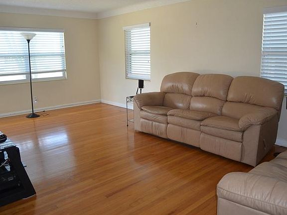 4th image of 2856 18th Ave N