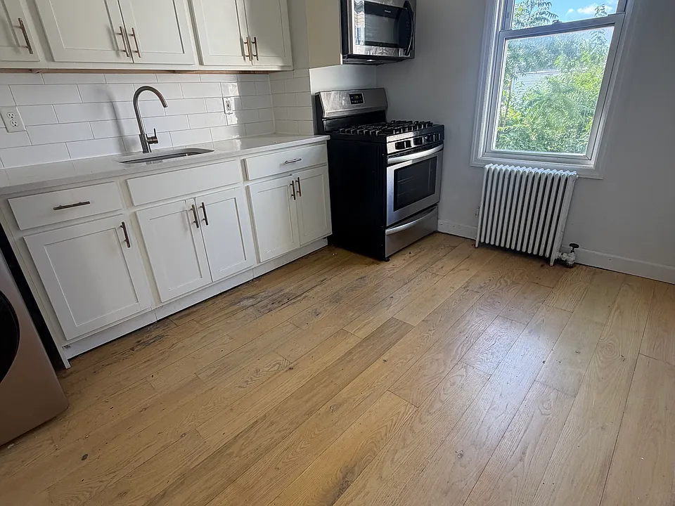 201 Olean Ave #2